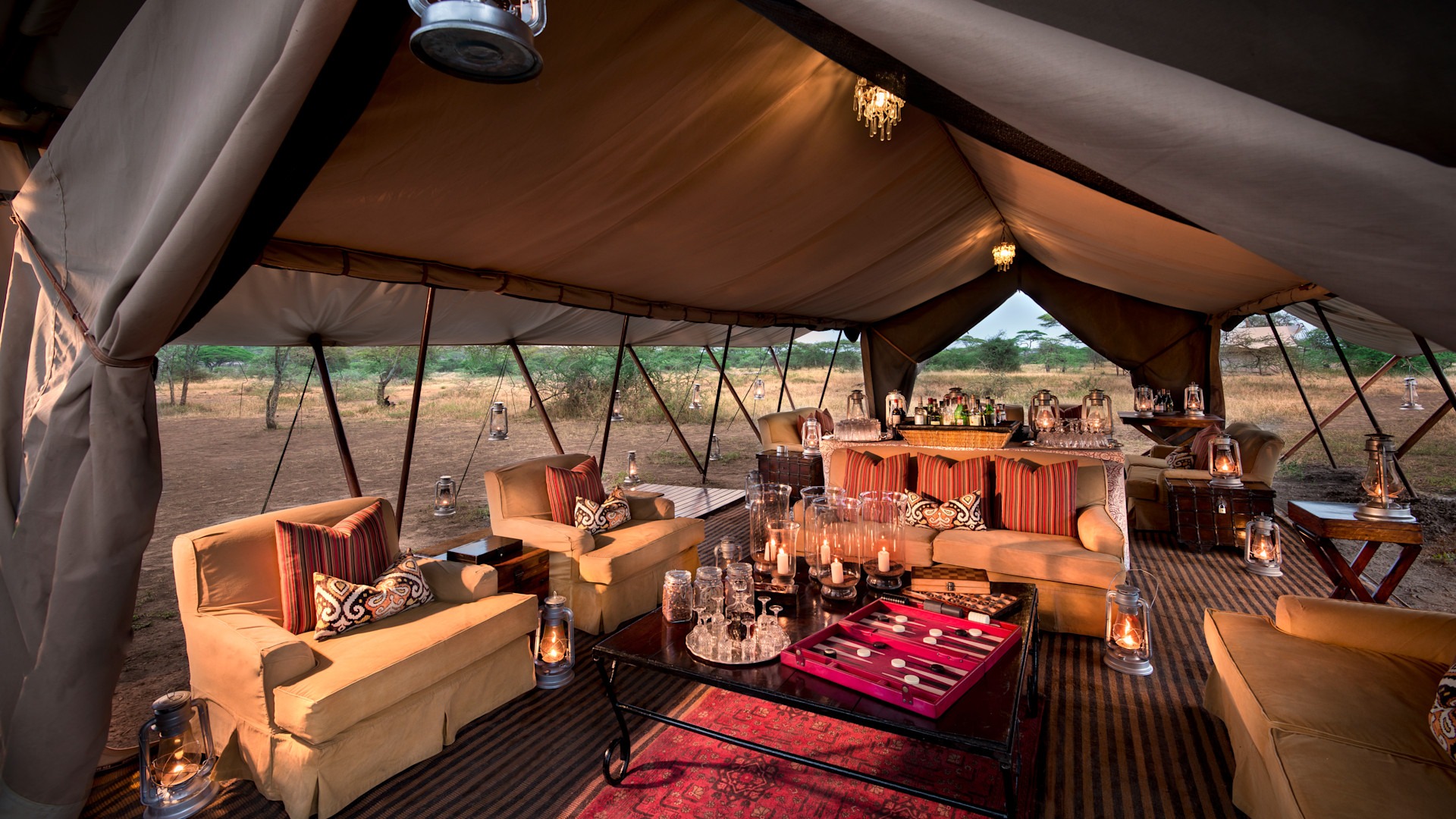 &Beyond Serengeti Under Canvas, Moves with the herds